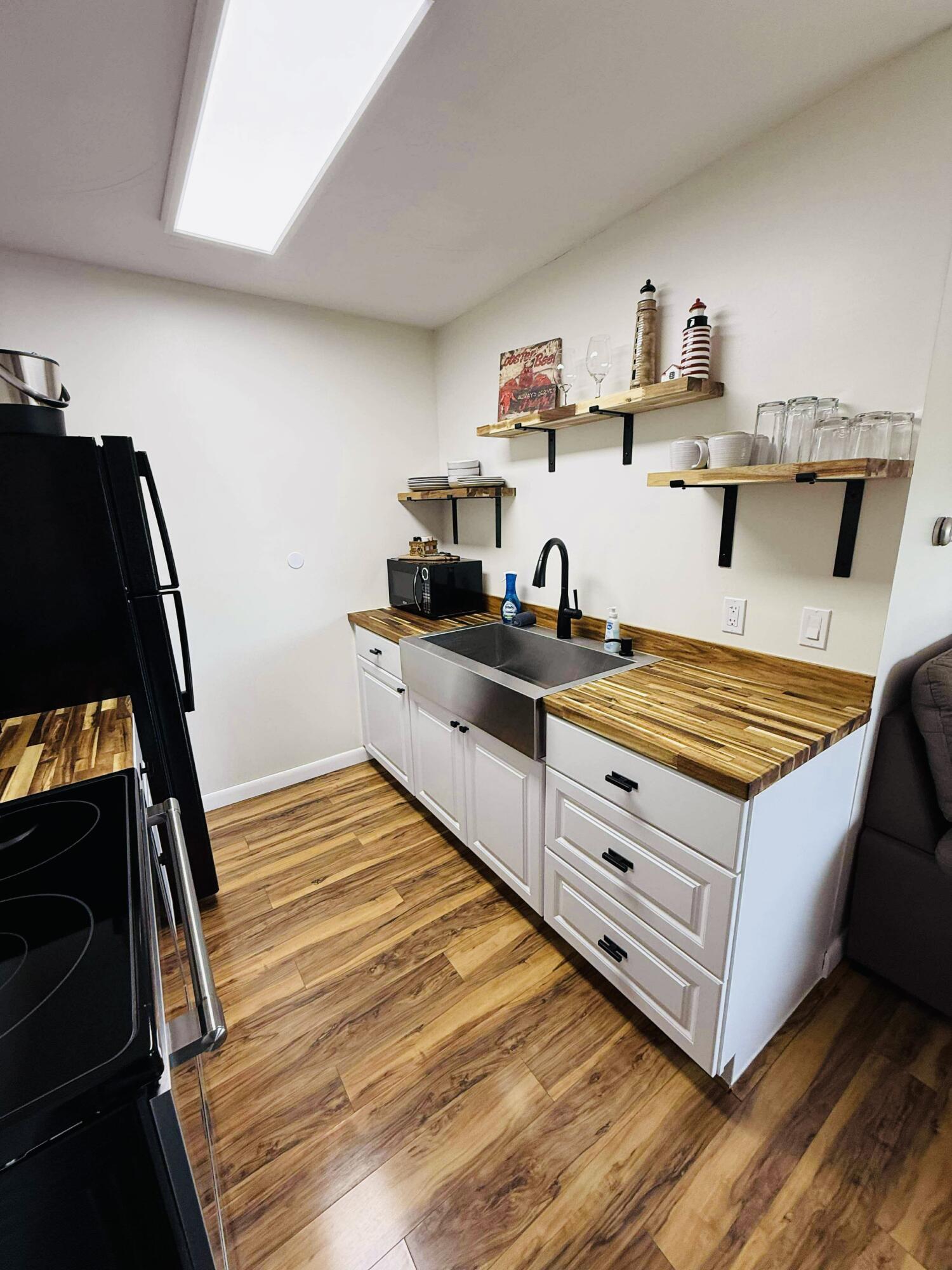 465 Main Street Gouldsboro, ME 04607 - Photo 13 of 27 3e61dd369322de20f423e44adeab969c