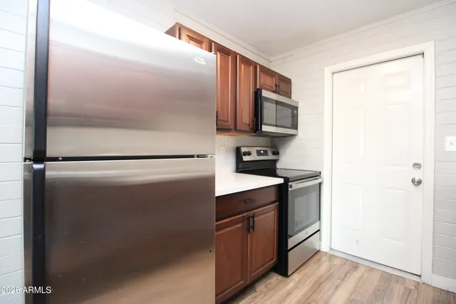 $1,049 | 6040 North 21st Avenue, Unit 8, Phoenix, AZ 85015