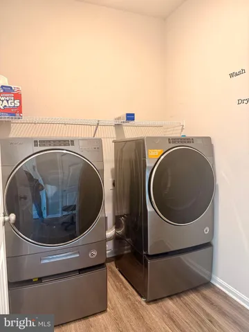 a view of walk in closet with empty space