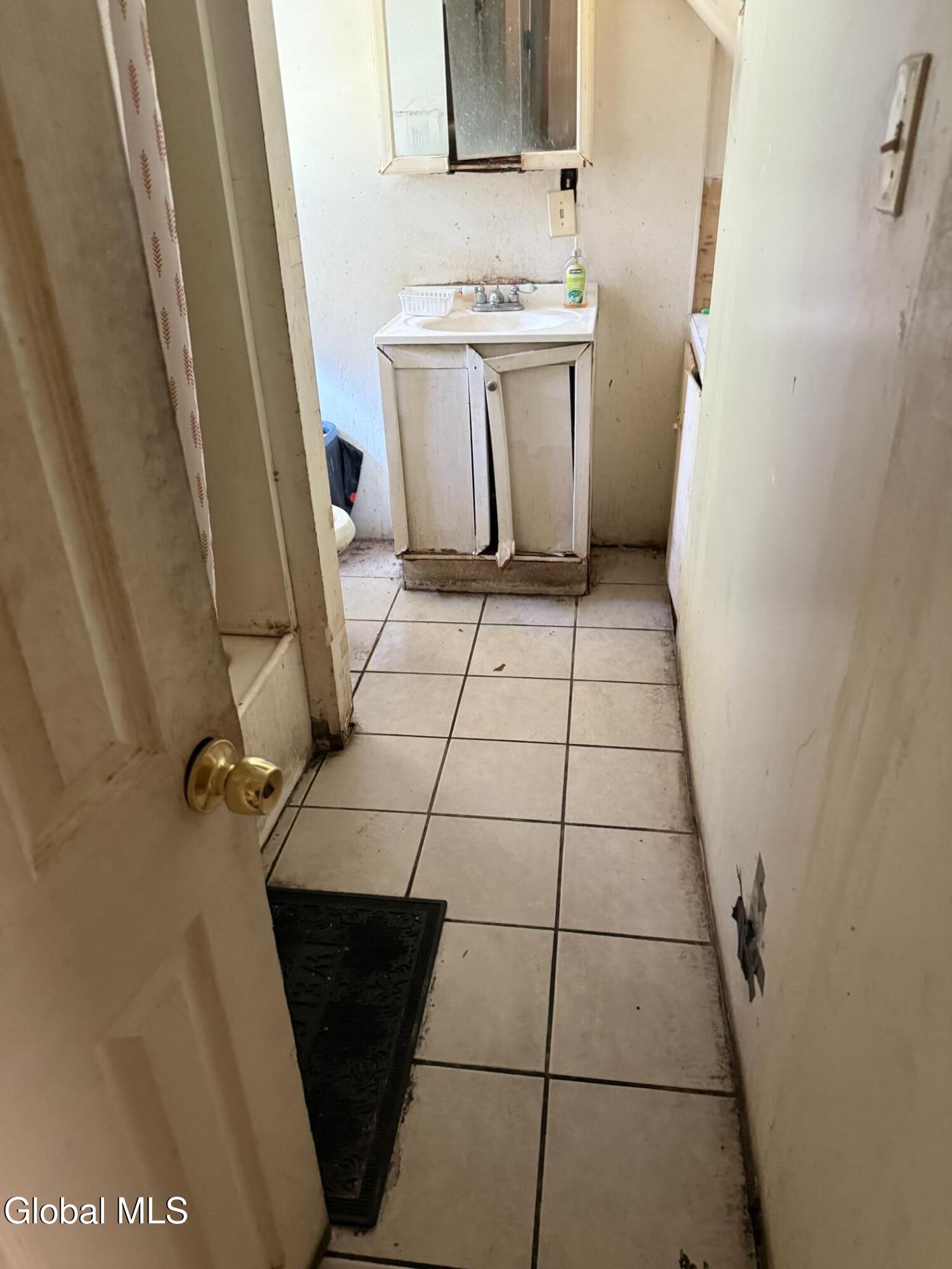 281 Sherman Street Albany, NY 12206 - Photo 6 of 13 IMG_4889