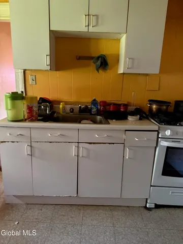 $159,999 | 281 Sherman Street, Albany, NY 12206