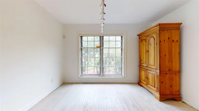 $1,195,000 | 40 Nidzyn Avenue, Remsenburg, NY 11960