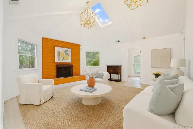 $1,195,000 | 40 Nidzyn Avenue, Remsenburg, NY 11960