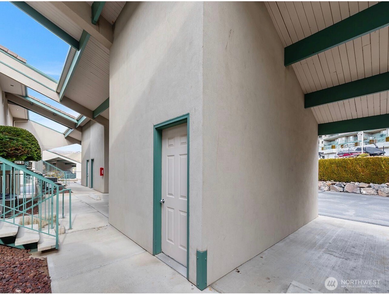 8997 Crescent Bar Road Northwest, Unit 219 Quincy, WA 98848 - Photo 34 of 40 a view of entryway