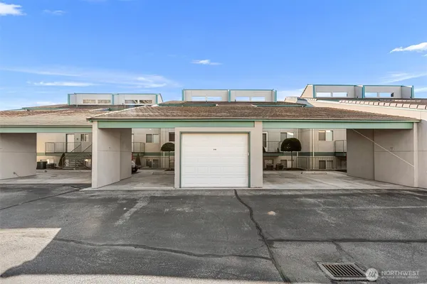 $699,500 | 8997 Crescent Bar Road Northwest, Unit 219, Quincy, WA 98848