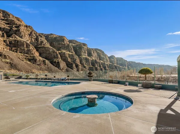 $699,500 | 8997 Crescent Bar Road Northwest, Unit 219, Quincy, WA 98848