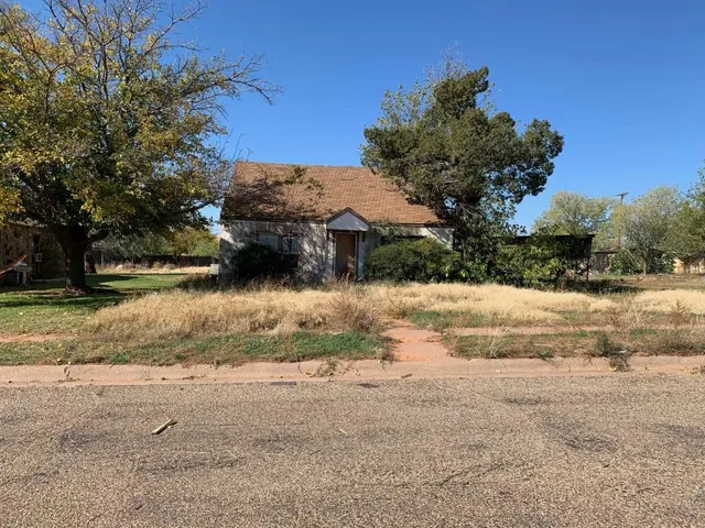 $18,429 | 817 Miller Avenue, Spur, TX 79370
