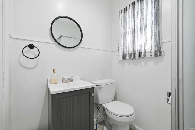 $195,000 | 410 North Mulberry Street, Farmland, IN 47340