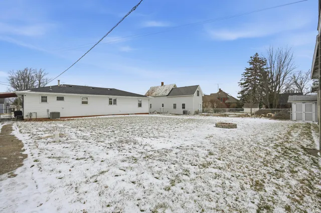 $195,000 | 410 North Mulberry Street, Farmland, IN 47340