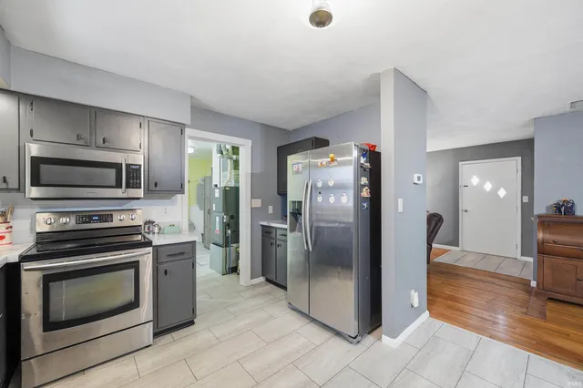 $195,000 | 410 North Mulberry Street, Farmland, IN 47340