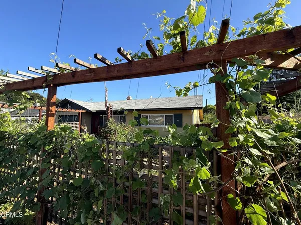 $1,099,000 | 50 East Portal Street, Oak View, CA 93022