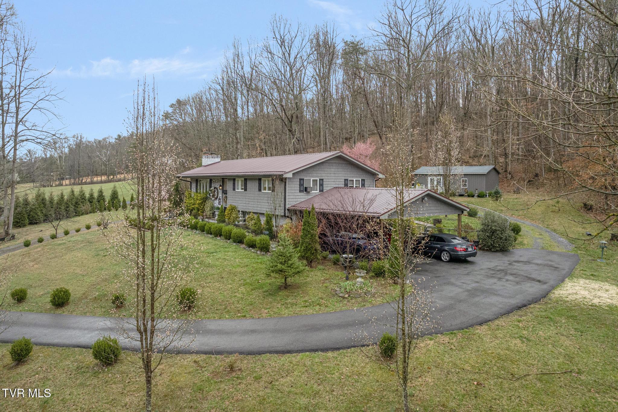 405 Beidleman Creek Road Bristol, TN 37620 - Photo 6 of 63 DJI_0972