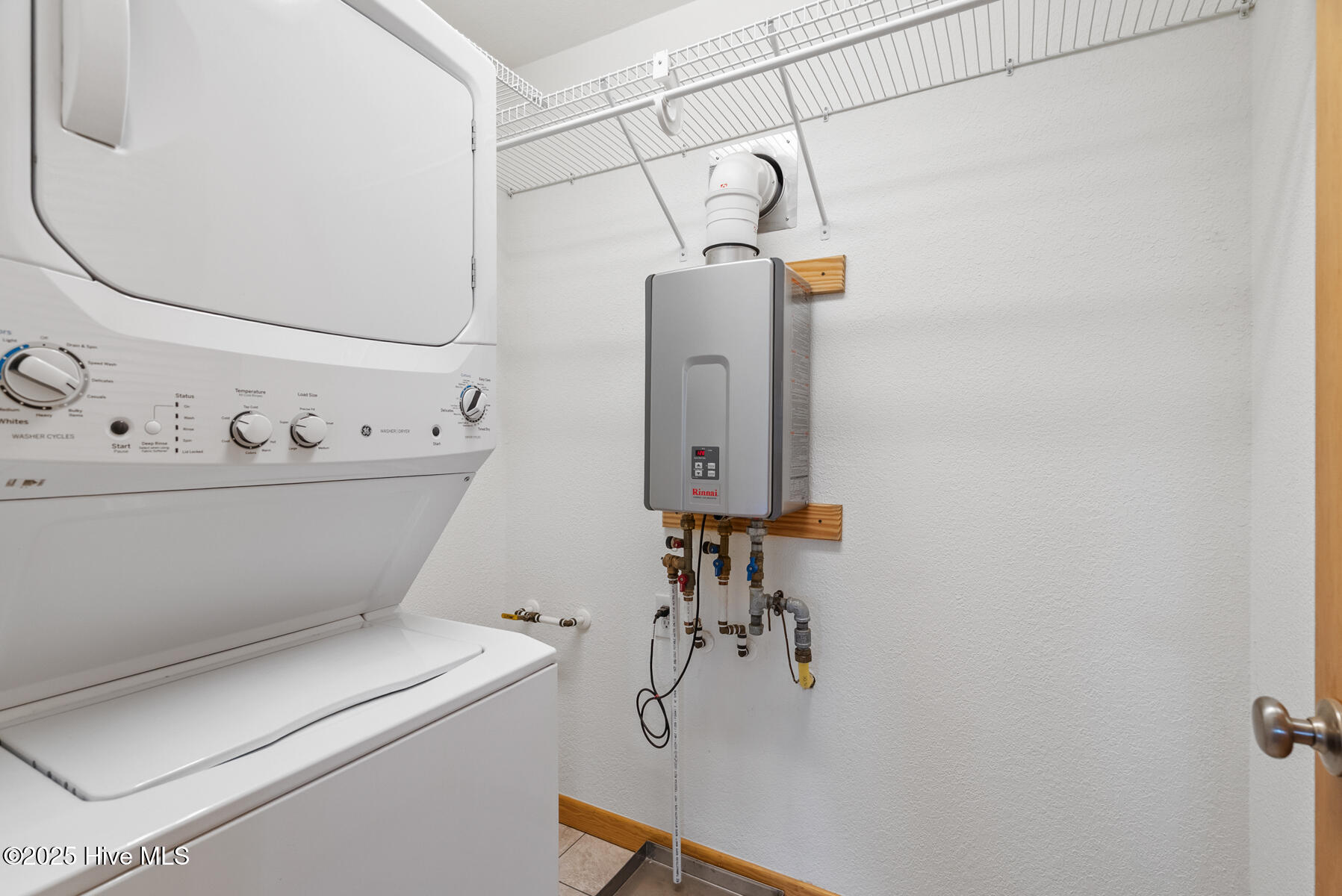 102 Perry's Way Grandy, NC 27965 - Photo 13 of 25 102 Perrys Way stackable washer dryer an