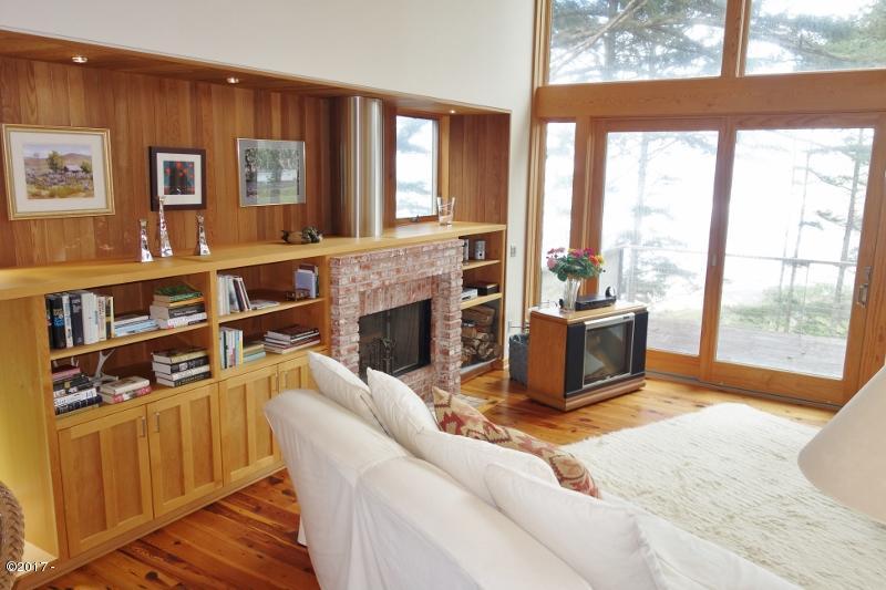 50007 South South Beach Point Road Neskowin, OR 97149 - Photo 14 of 31 Walker 017 (800x533)