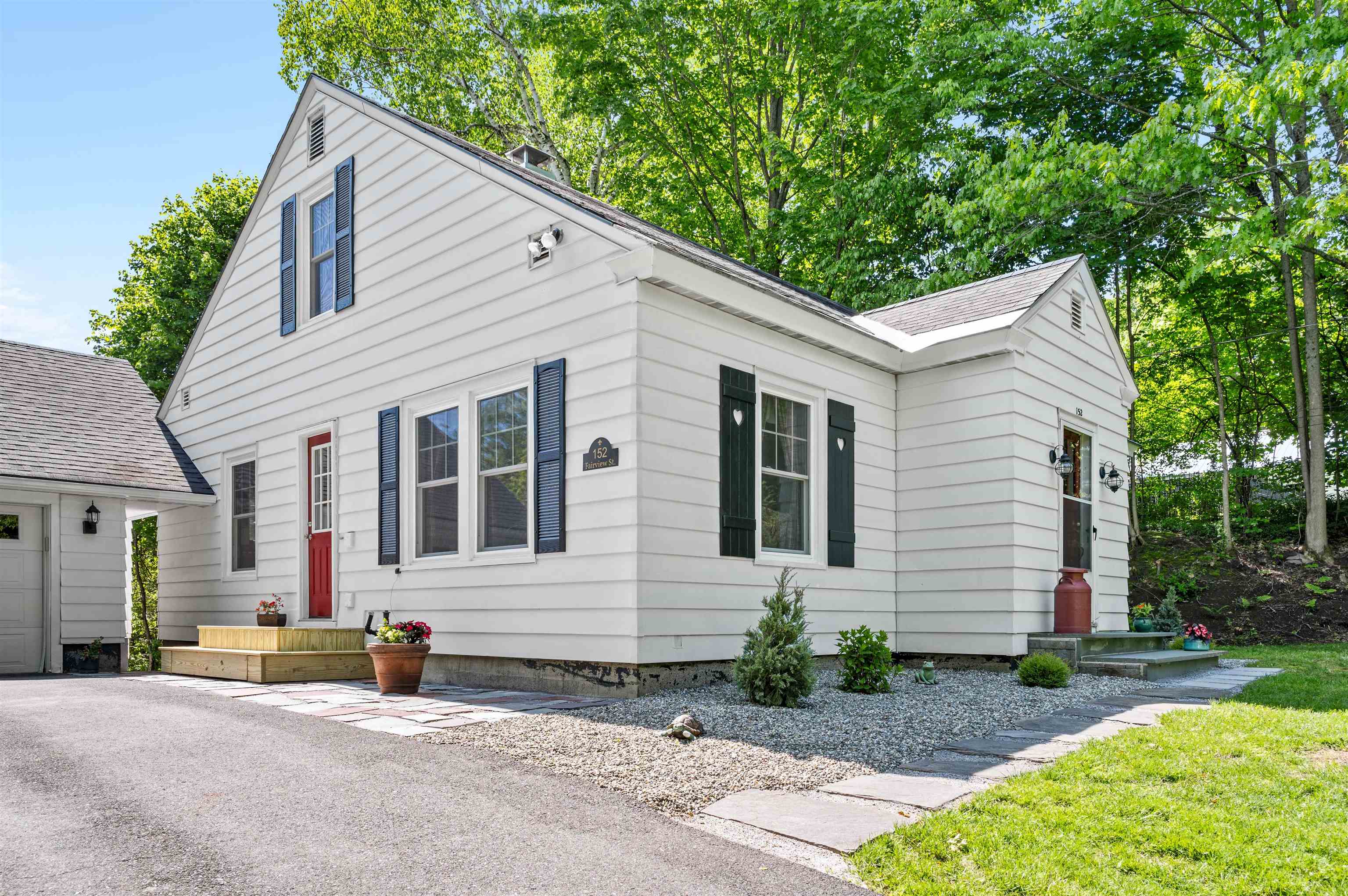 152 Fairview Street Barre, VT 05641 - Photo 3 of 54