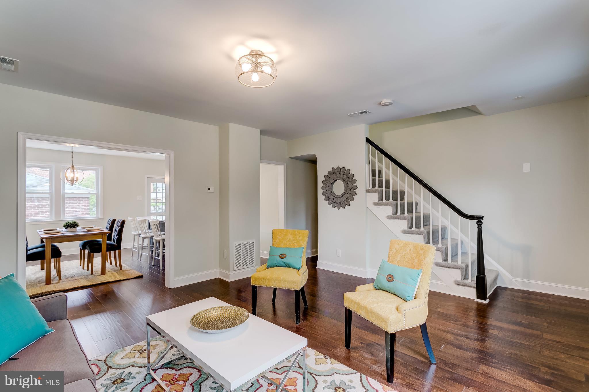 1606 Shadyside Road Baltimore, MD 21218 - Photo 5 of 26 Living Room