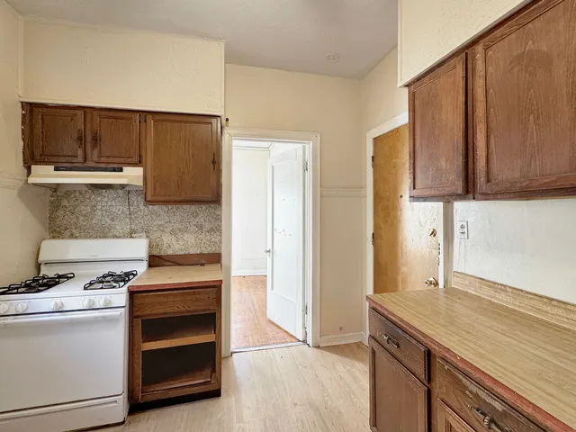 $99,000 | 6832 South South Shore Drive, Unit 1, Chicago, IL 60649