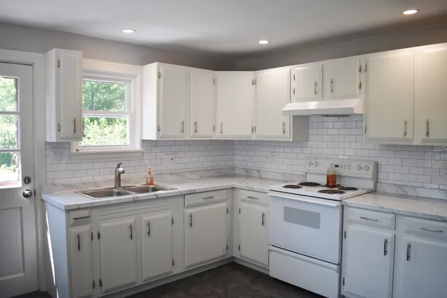 $339,500 | 81 Belmont Avenue, Belfast, ME 04915