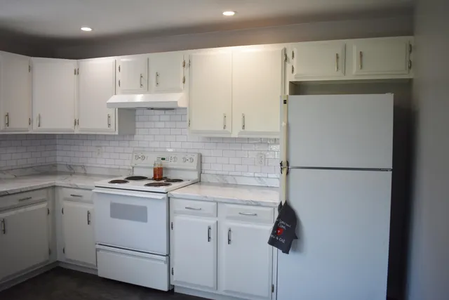 $339,500 | 81 Belmont Avenue, Belfast, ME 04915