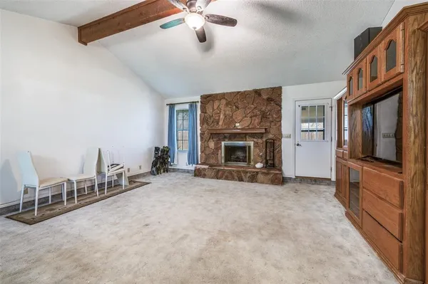 $300,000 | 508 South Pedigo Street, Pilot Point, TX 76258