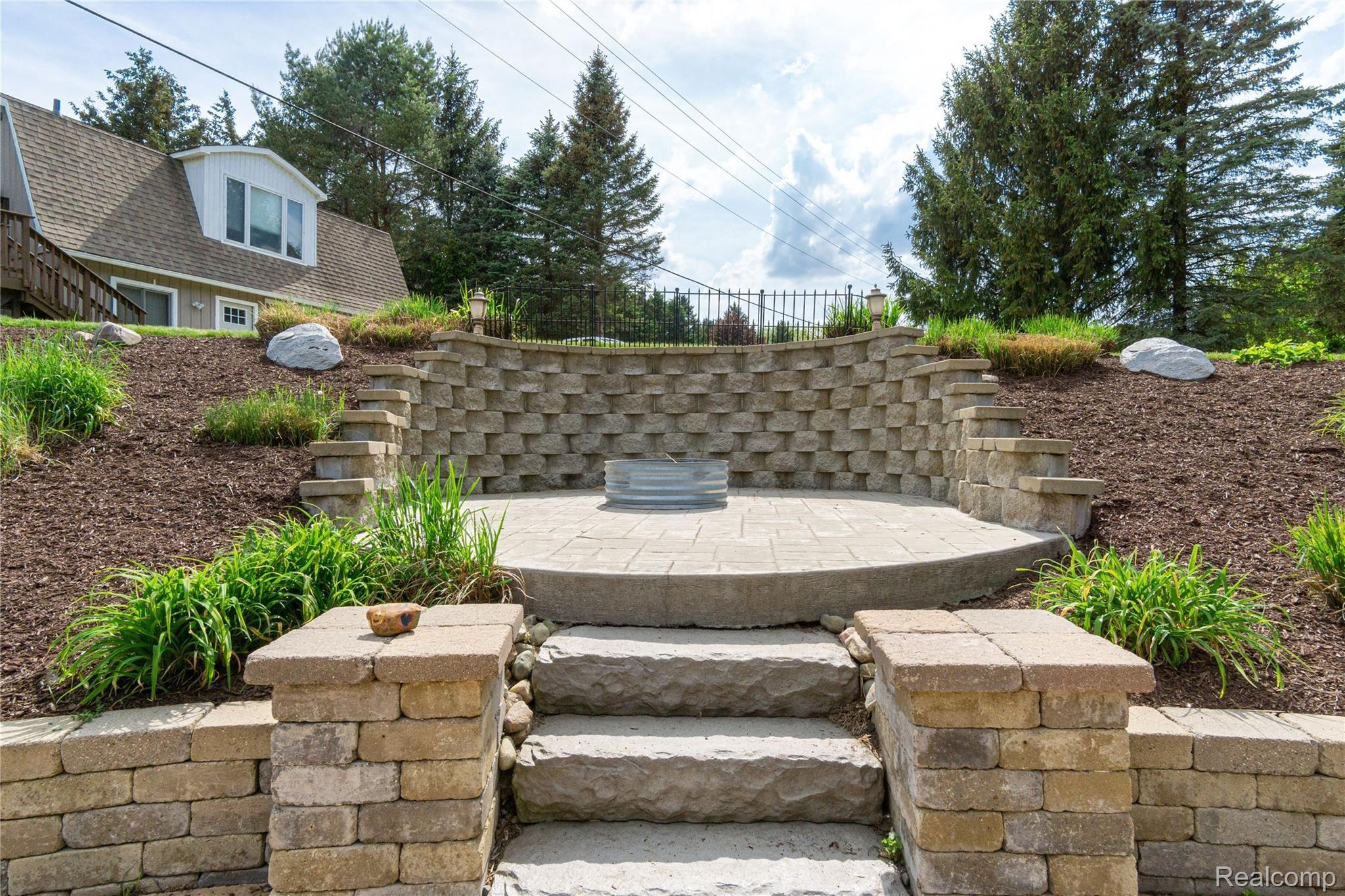 4250 Brighton Road Howell, MI 48843 - Photo 30 of 44 Exteriors (12 of 24).jpg