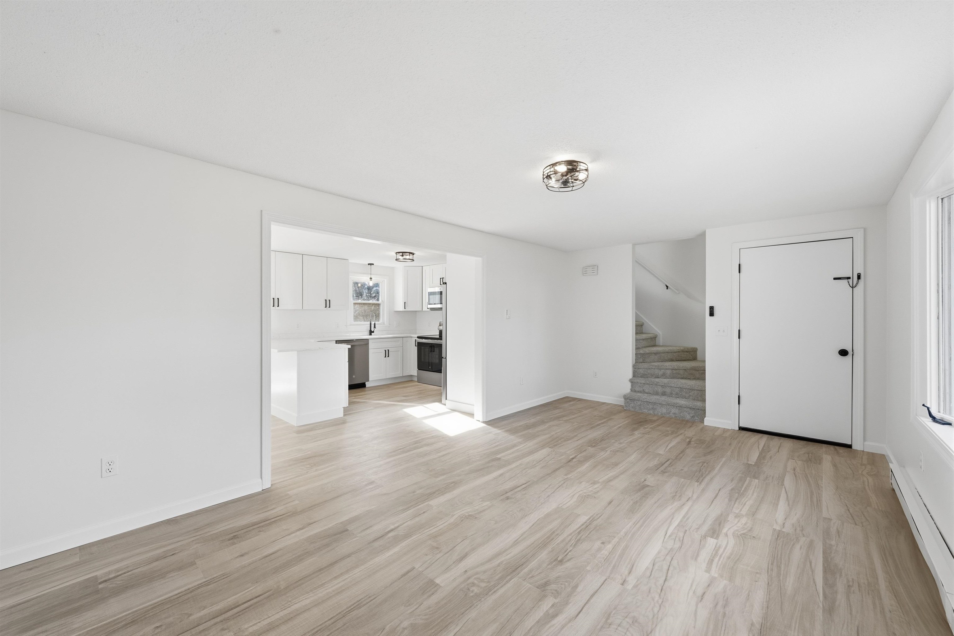 25 L English Range Road, Unit B Derry, NH 03038 - Photo 14 of 34