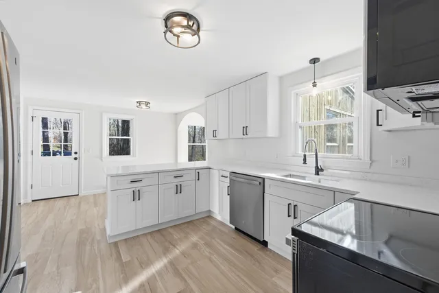 $425,000 | 25 L English Range Road, Unit B, Derry, NH 03038