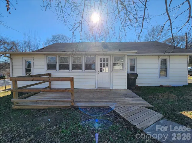 $1,395 | 29 Willowbrook Drive Northwest, Concord, NC 28027