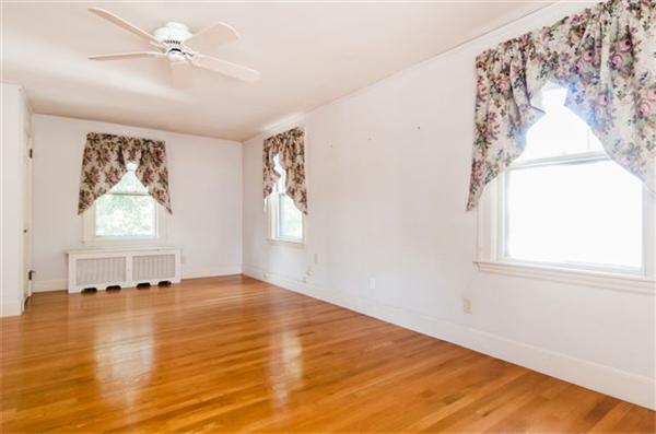 14 Harland Road Waltham, MA 02453 - Photo 12 of 21 Gallery Image 12