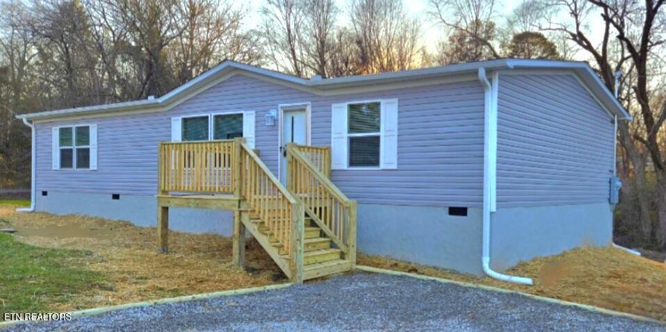 a view of backyard of house