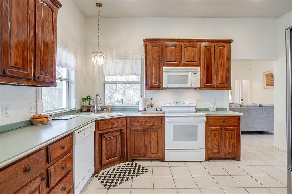 144 Howard Newby Lane Springtown, TX 76082 - Photo 19 of 40