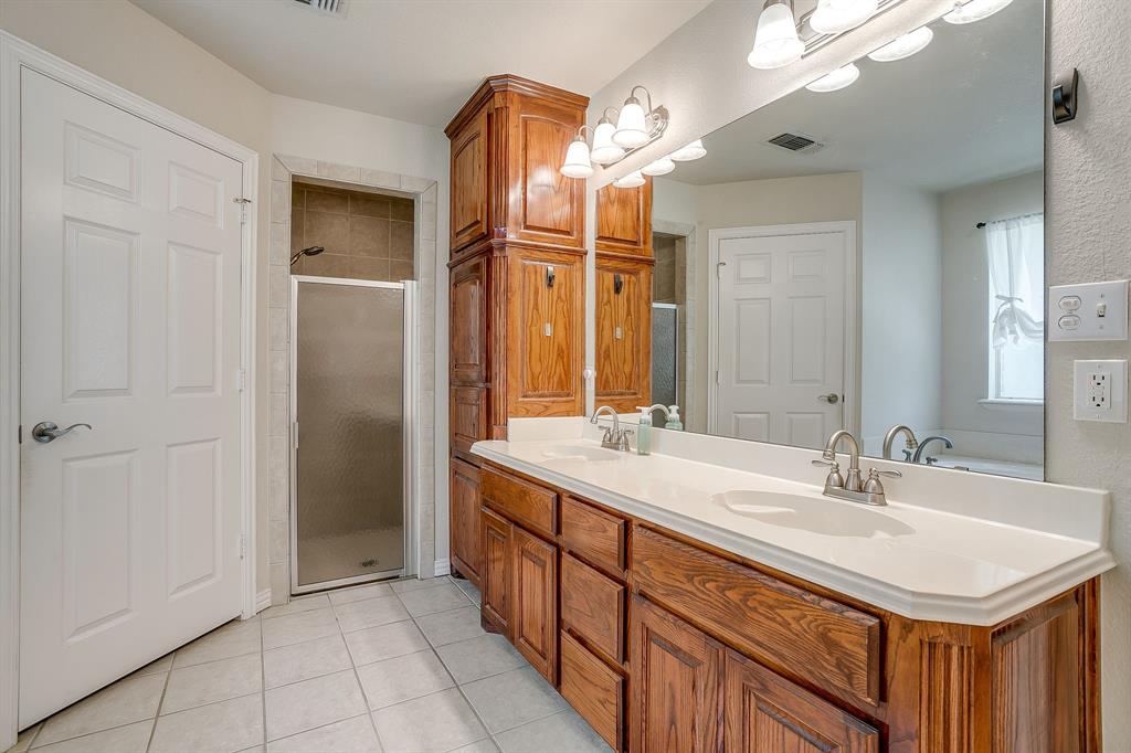 144 Howard Newby Lane Springtown, TX 76082 - Photo 23 of 40