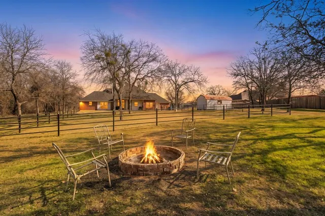 $429,900 | 144 Howard Newby Lane, Springtown, TX 76082