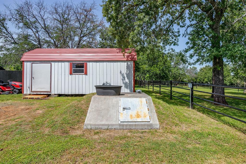 144 Howard Newby Lane Springtown, TX 76082 - Photo 36 of 40