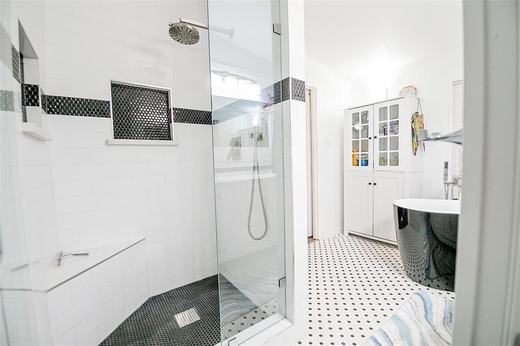 11661 Dane Road Pilot Point, TX 76258 - Photo 18 of 40 a bathroom with a shower