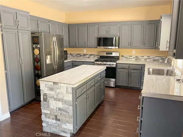 $3,600 | 42107 Quail Run Way, Lancaster, CA 93536