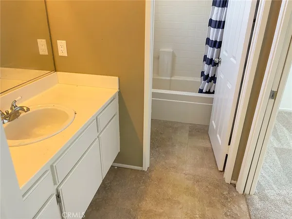 $3,600 | 42107 Quail Run Way, Lancaster, CA 93536