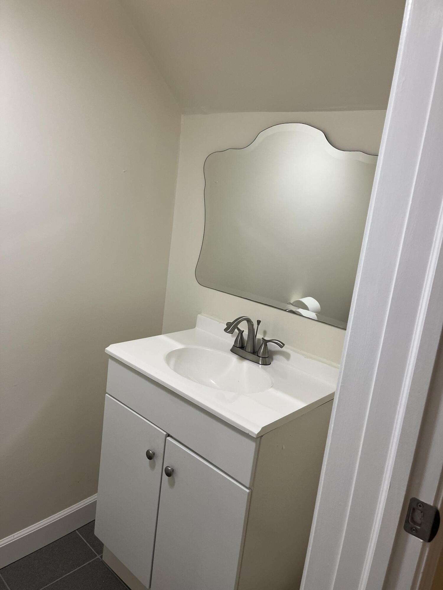 22741 Middlebelt Road Farmington, MI 48336 - Photo 8 of 24 IMG_1294