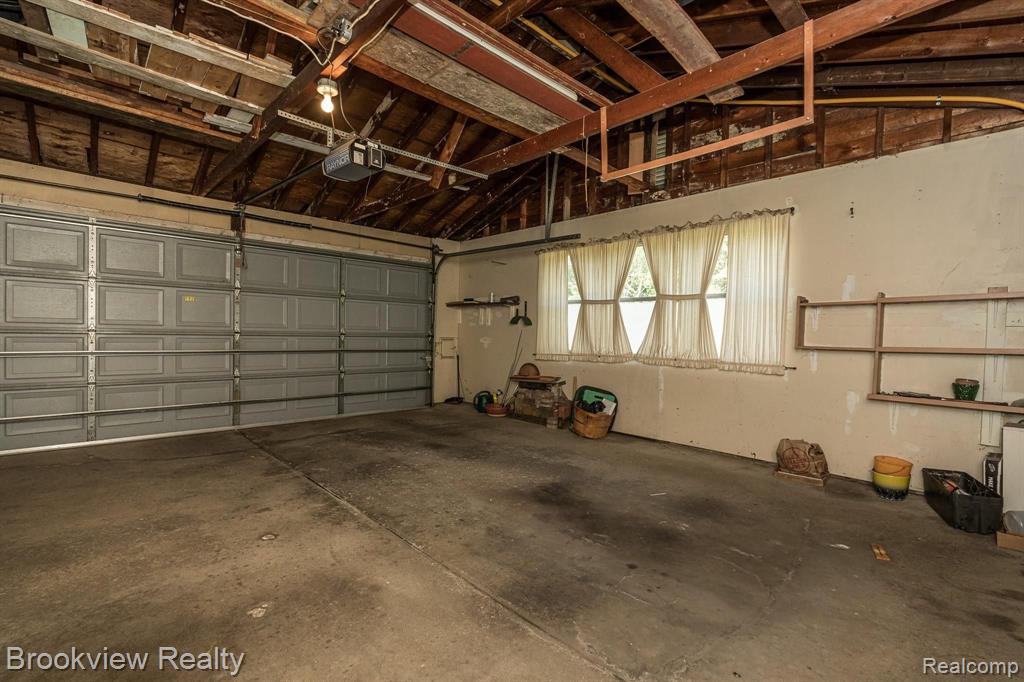 290 Donegal Drive Rochester Hills, MI 48309 - Photo 27 of 33