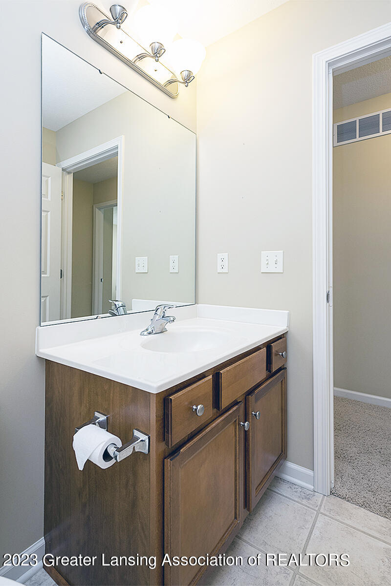 1007 Randy Lane St. Johns, MI 48879 - Photo 15 of 24 _DSC4332
