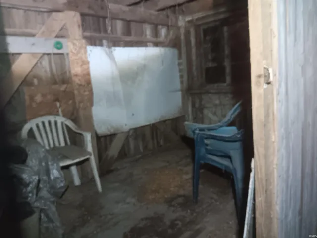 $185,000 | 11597 South County Road 500 West, Jasonville, IN 47438