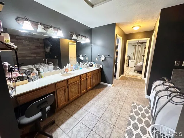 $260,500 | 2 Amanda Drive, Lilbourn, MO 63862