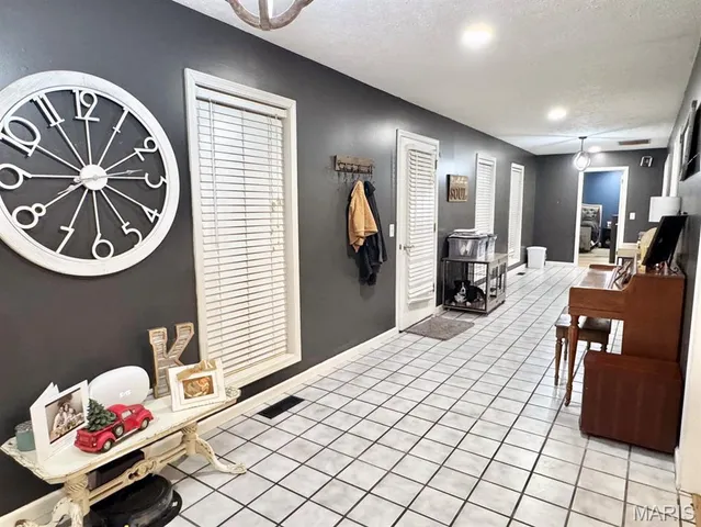 $260,500 | 2 Amanda Drive, Lilbourn, MO 63862