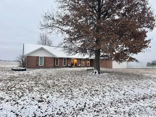 $260,500 | 2 Amanda Drive, Lilbourn, MO 63862