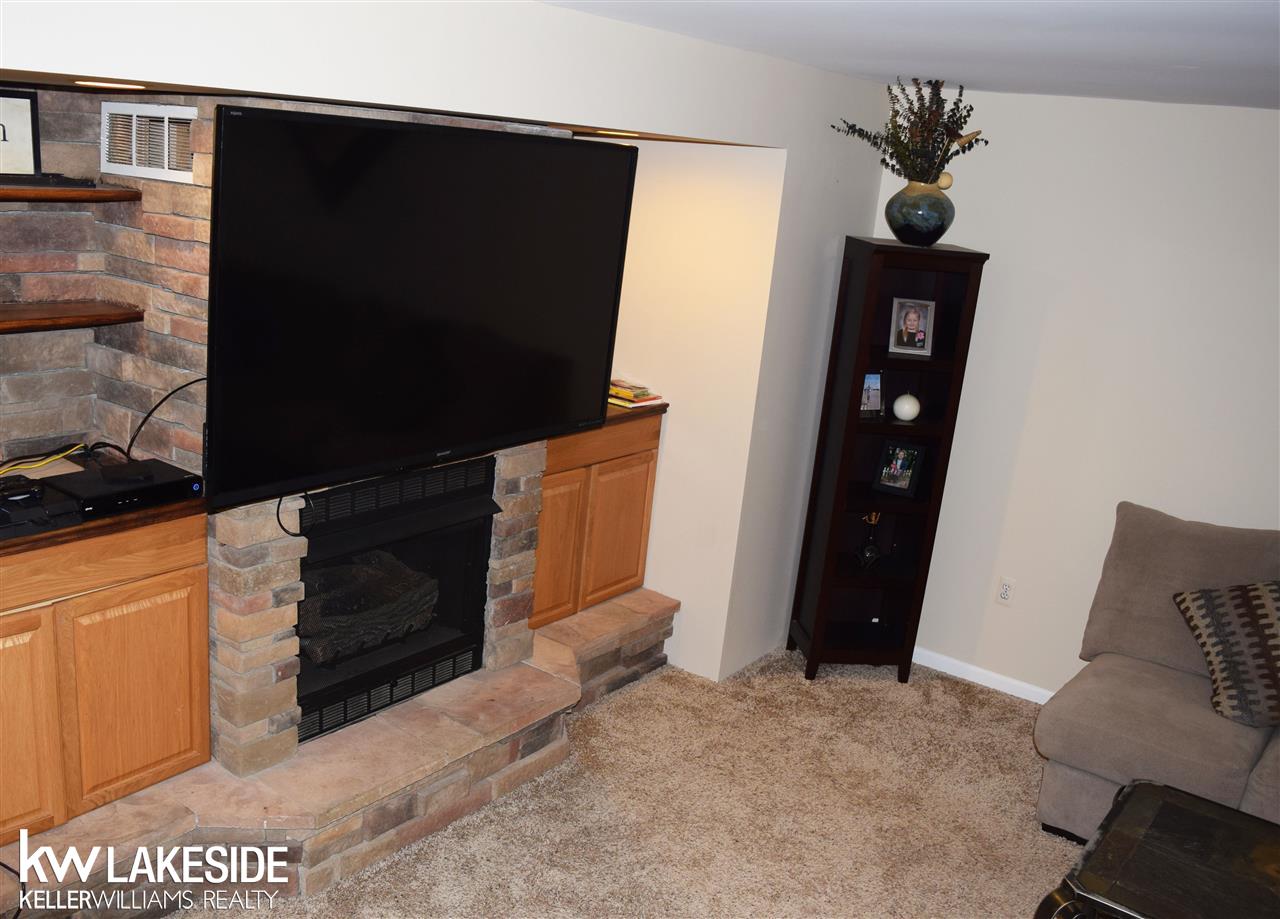4125 Rural Street Waterford, MI 48329 - Photo 8 of 48