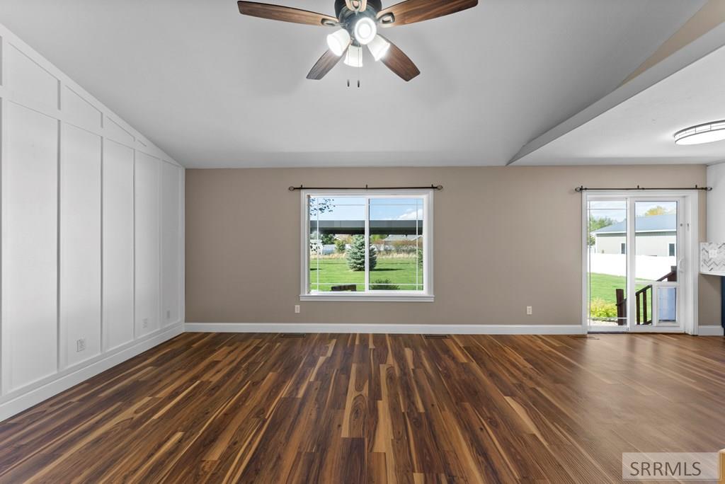 3987 East 170 North Rigby, ID 83442 - Photo 10 of 66 Living Room