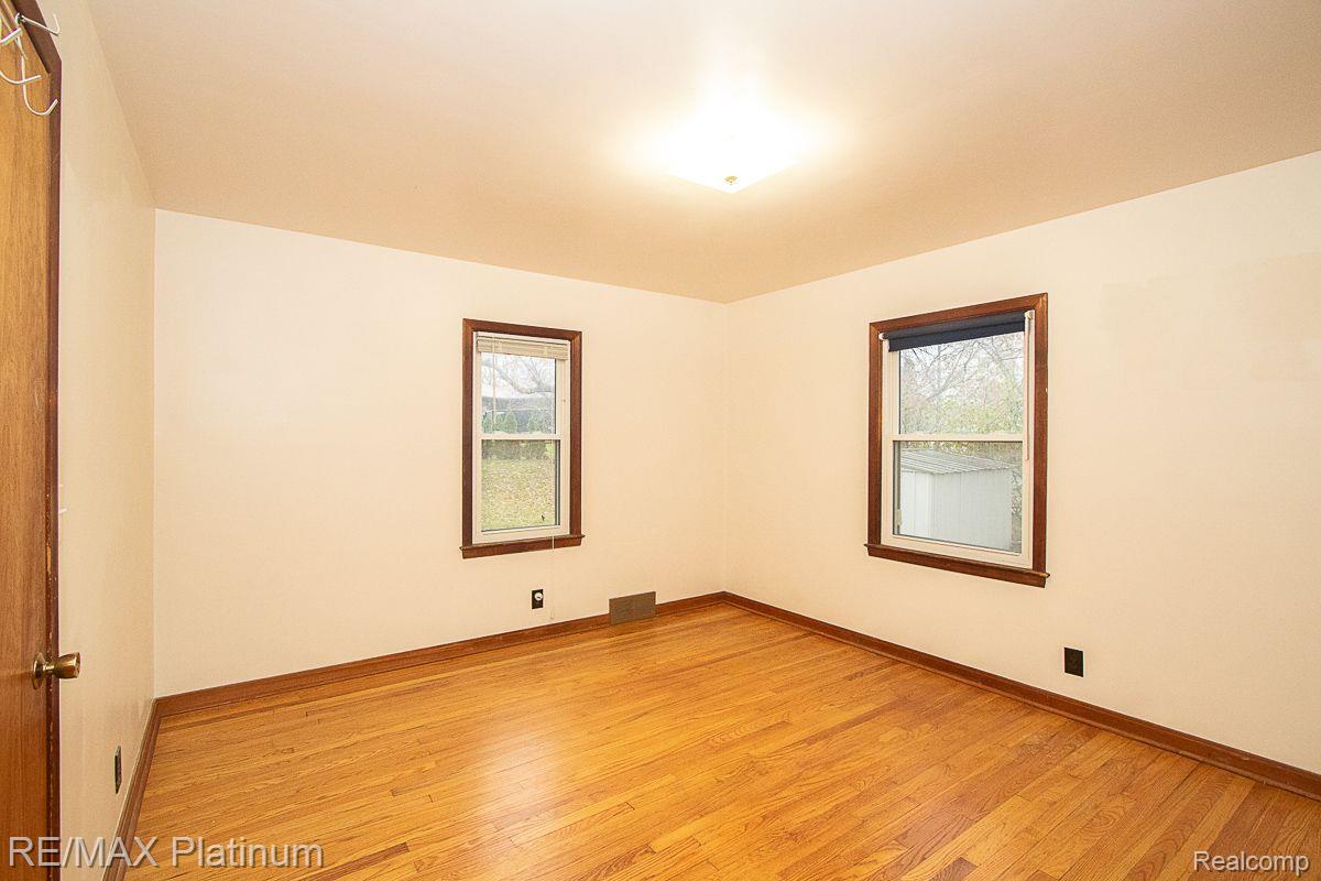 33166 Raphael Road Farmington, MI 48336 - Photo 31 of 50 Gallery Image 31