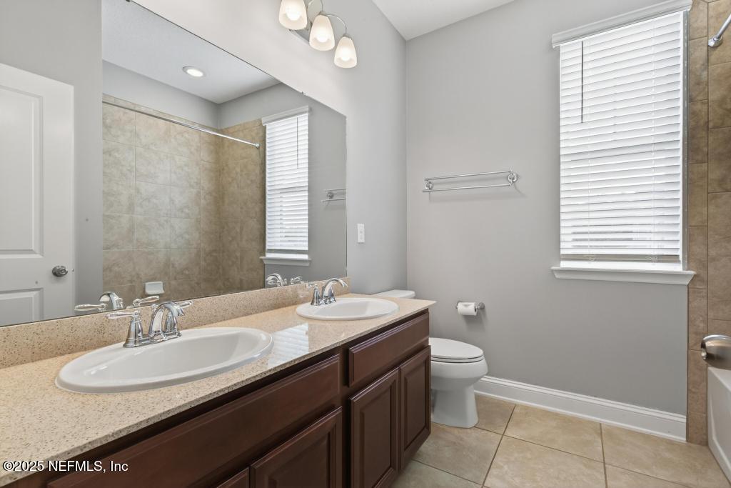 99 Footbridge Road St. Johns, FL 32259 - Photo 67 of 76 Upstairs Bathroom 3