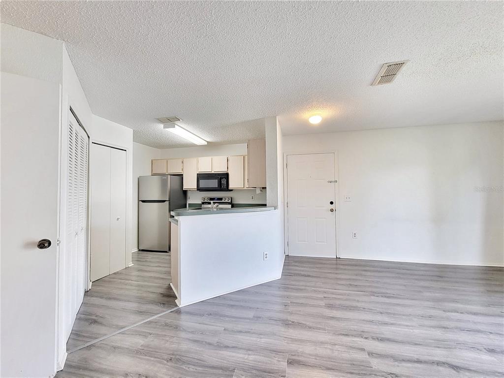 3705 Southwest 27th Street, Unit 818 Gainesville, FL 32608 - Photo 13 of 45