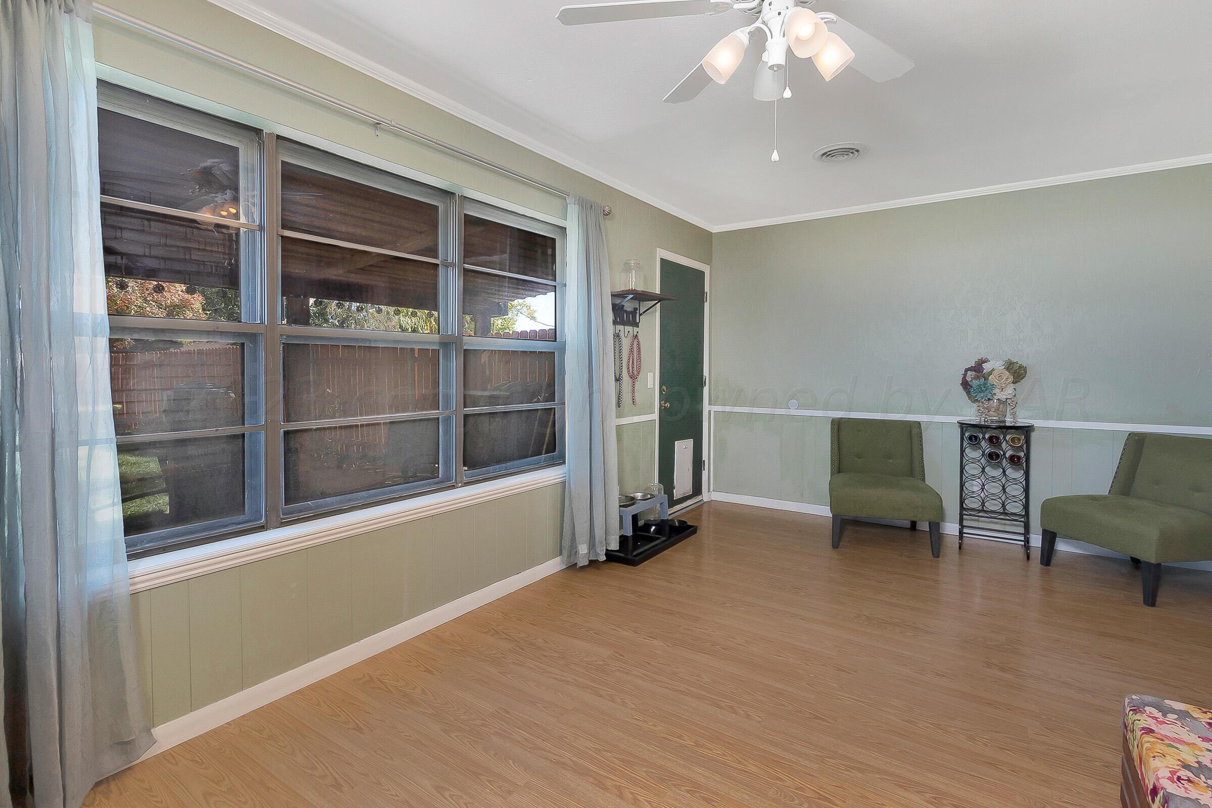 8307 Whittier Drive Amarillo, TX 79110 - Photo 8 of 26 008_Den 2